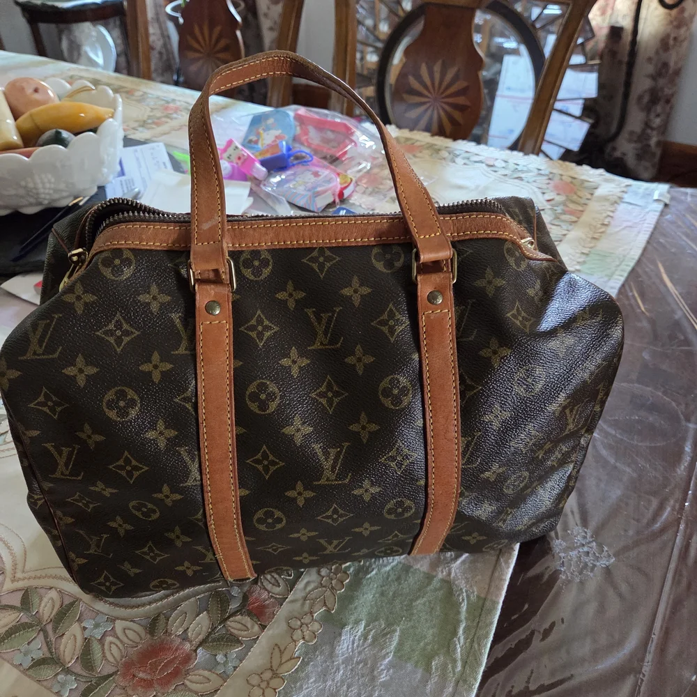 Louis Vuitton Brown Monogram Duffel Bag with Vachetta Leather - Picture 3 of 8